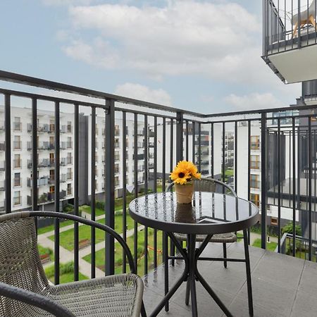 Cozy Apartment With Parking Bakalarska By Noclegi Renters 华沙 外观 照片
