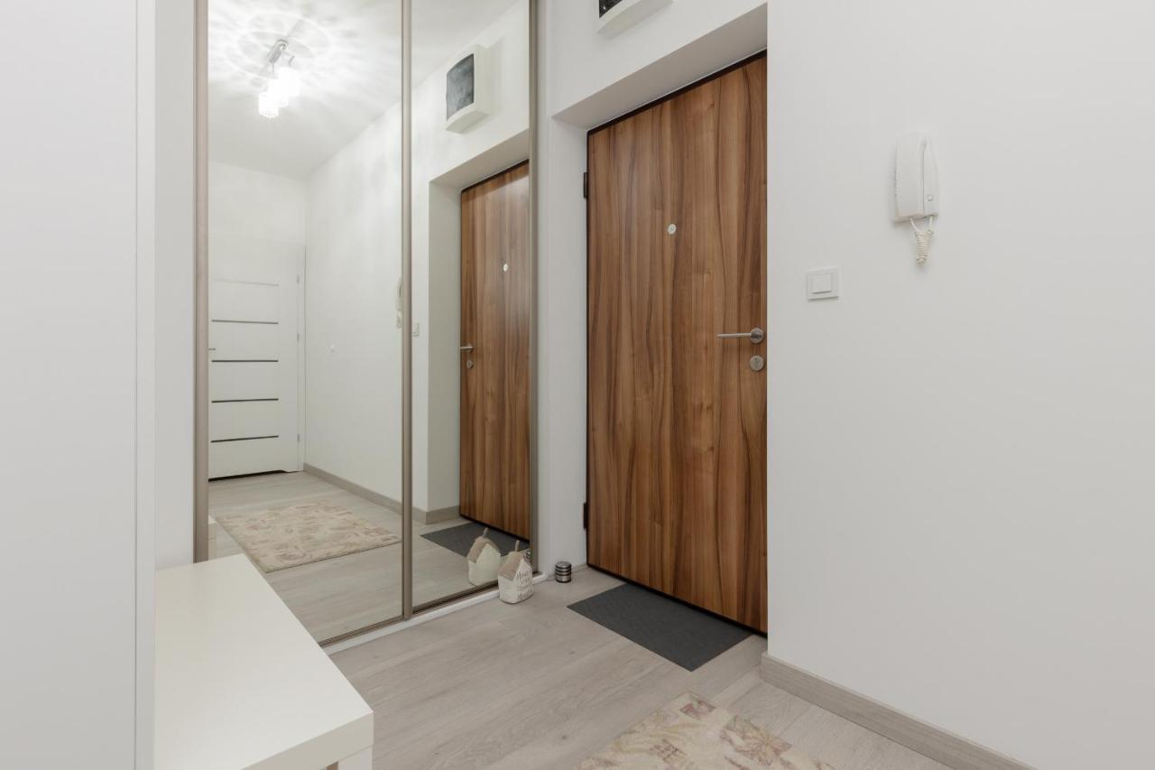 Cozy Apartment With Parking Bakalarska By Noclegi Renters 华沙 外观 照片