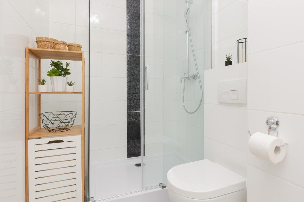 Cozy Apartment With Parking Bakalarska By Noclegi Renters 华沙 外观 照片