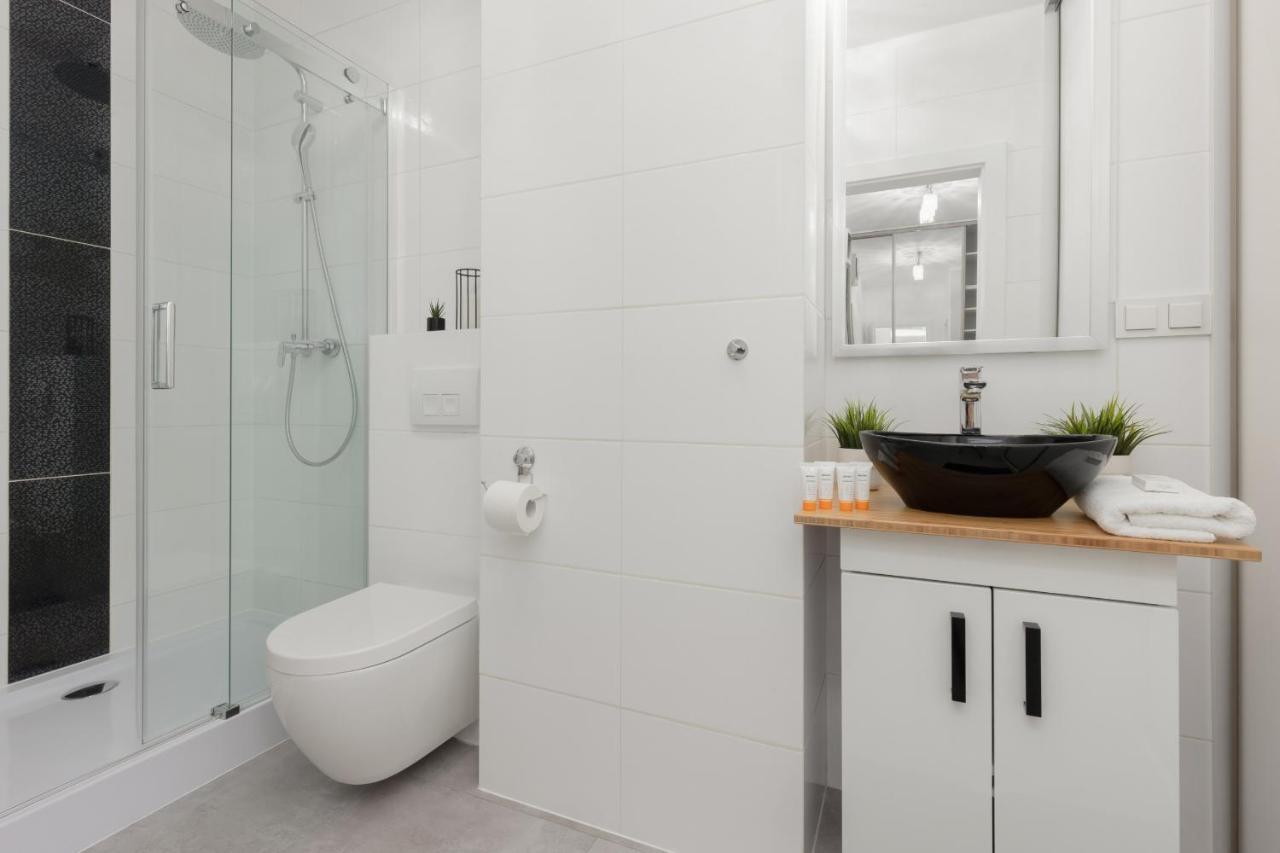 Cozy Apartment With Parking Bakalarska By Noclegi Renters 华沙 外观 照片